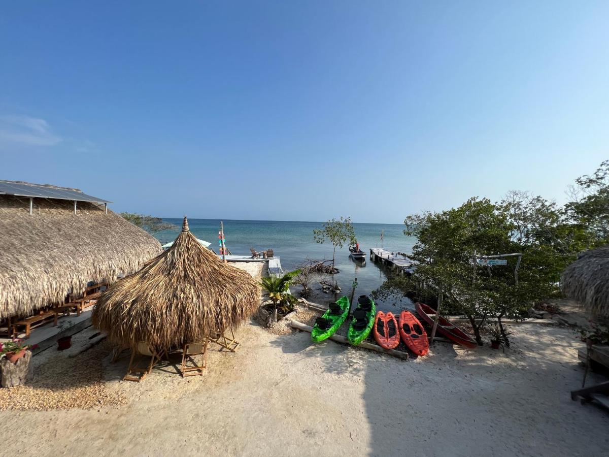 Santa Lova Eco-Hostel Isla Tintipan Tintipan Island Exterior photo